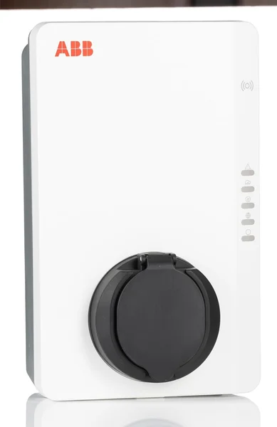 Test ABB Terra AC : notre avis sur la borne copropriété et flotte 2026